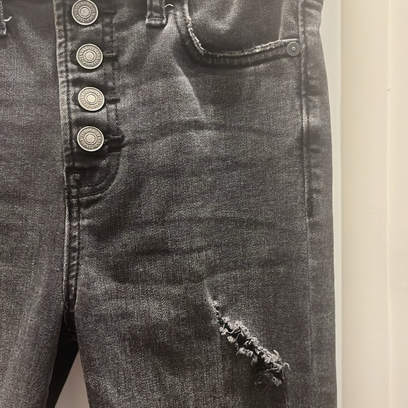 Zenana black distressed jeans. Excellent condition, only worn once. Size 25. - Picture 5 of 9